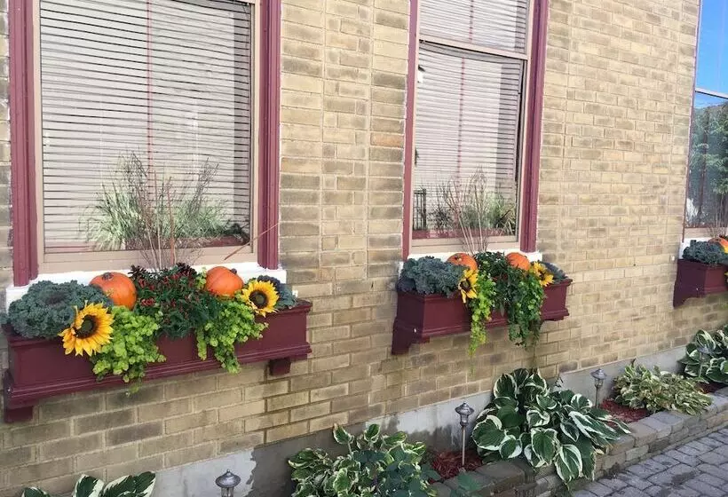 Aamiaismajoitus (B&B) Weller Haus Bed, Breakfast & Event Center