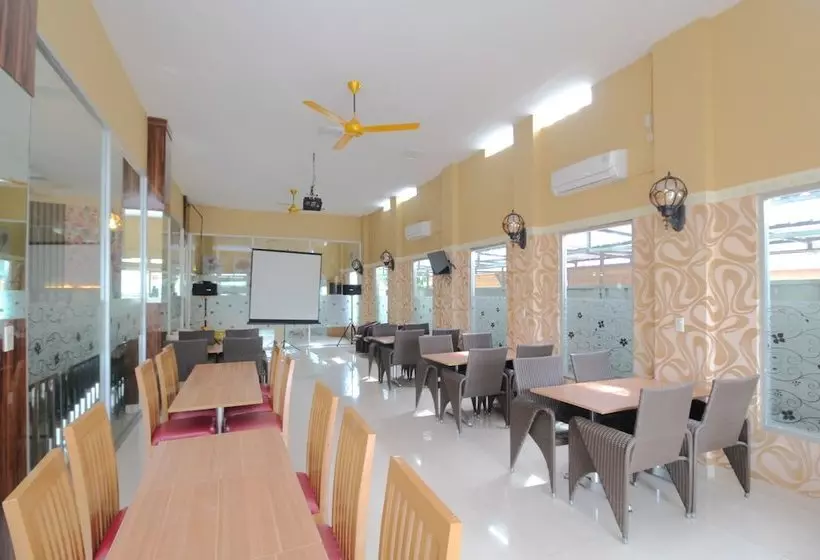 ホテル Airy Syariah Medan Kota Puri 12