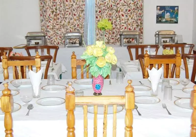 ホテル Basera Residency