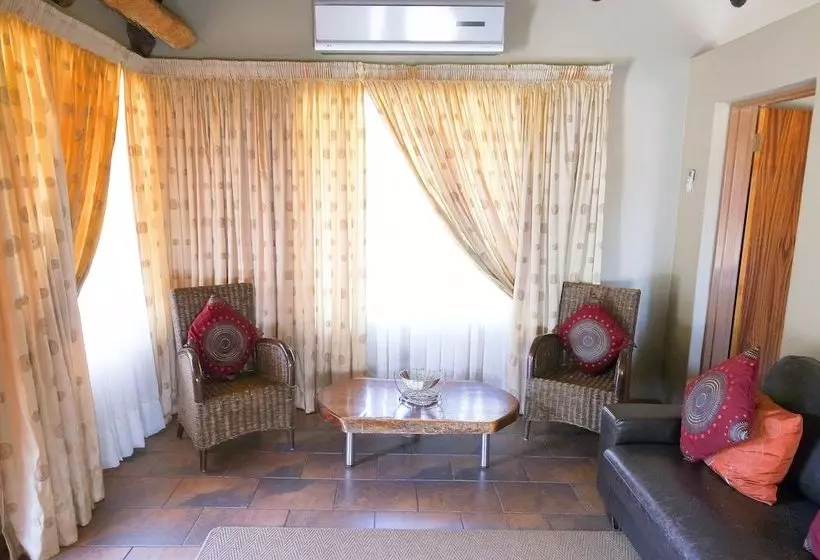 ホテル Kwalata Game Lodge
