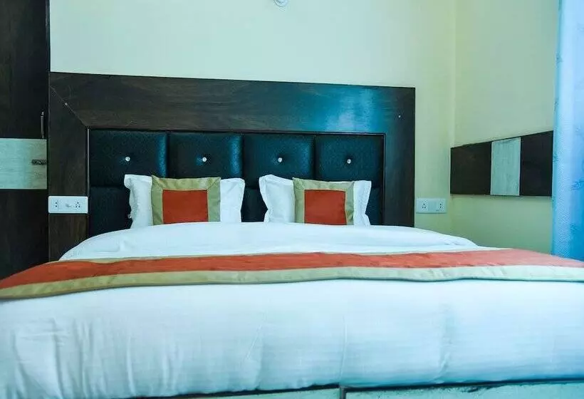 Hotelli The Host By Oyo Rooms