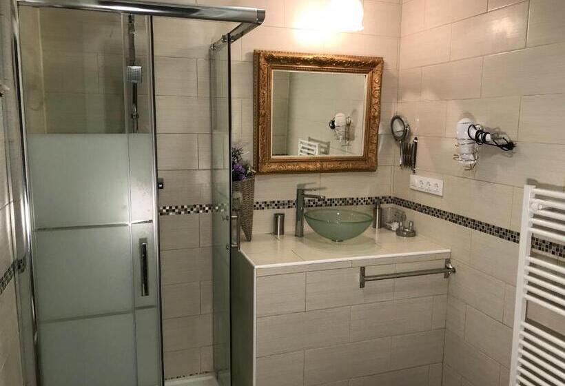 بنسيون Victorian Lodge