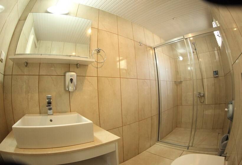 リゾートホテル Queenaba Beach