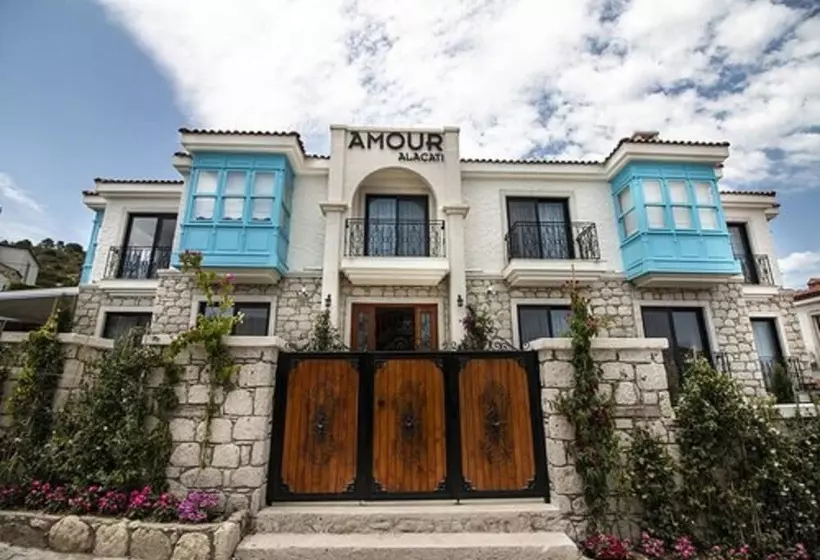 Amour Alacati Butik Otel