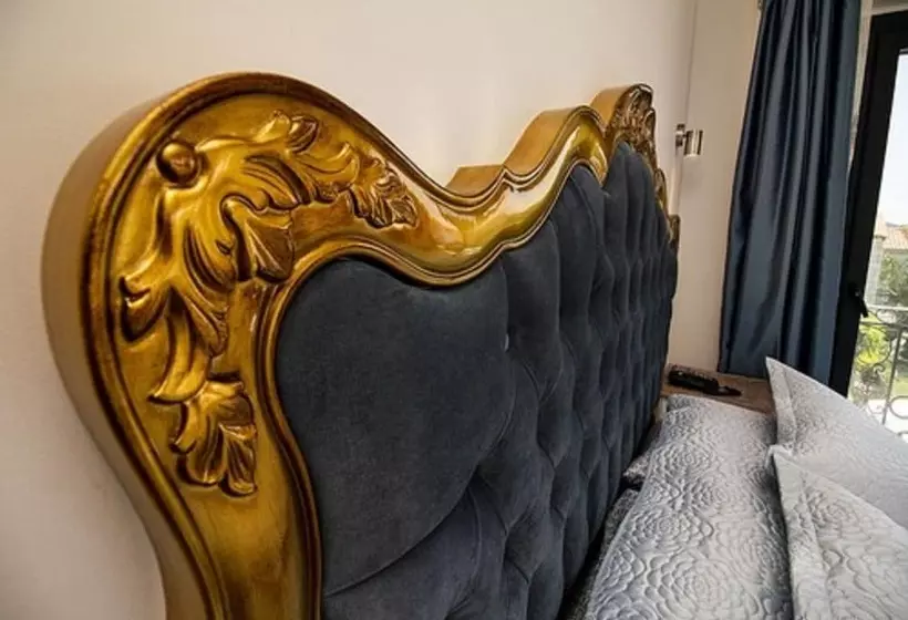 Amour Alacati Butik Otel