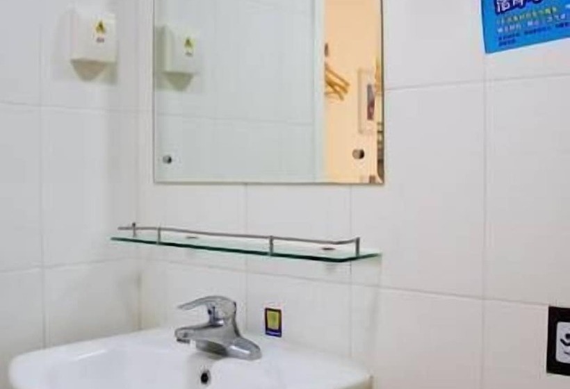 Отель 7 Days Inn