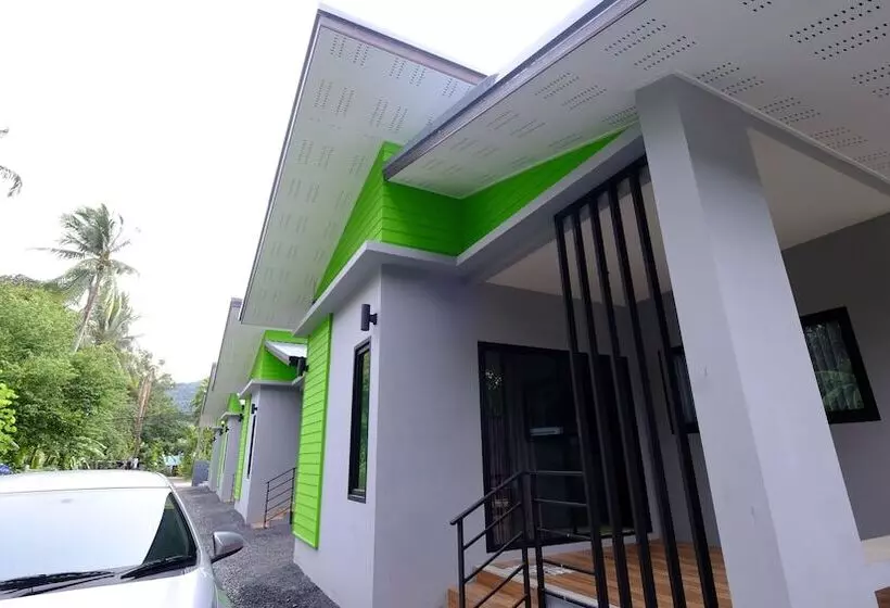 Hotelli Panisara Pool Villa Samui