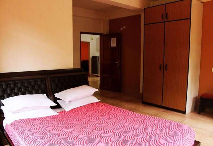 هتل Shillong Lajong Homes