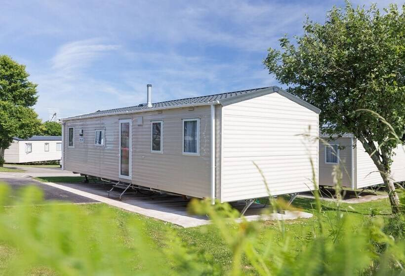 Отель Tencreek Holiday Park