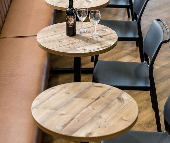 Отель Tencreek Holiday Park