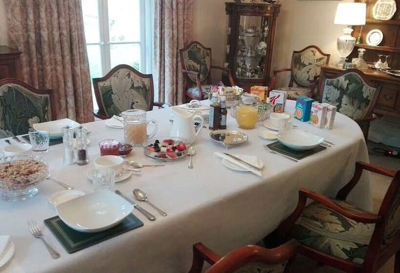 פנסיון Carrick's At Castle Farm