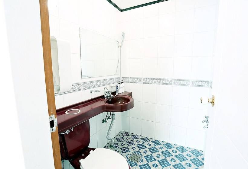 פנסיון Jeju Beach House