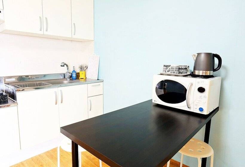 פנסיון Jeju Beach House