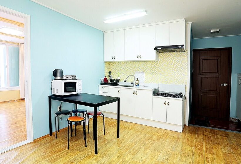 פנסיון Jeju Beach House