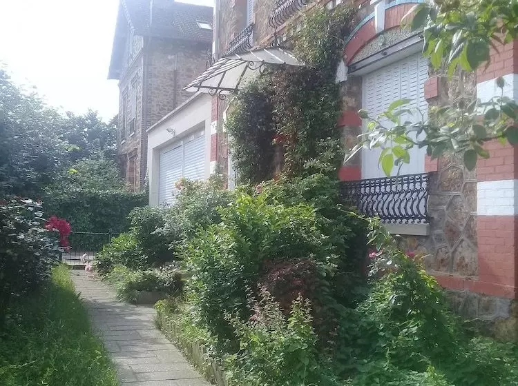 Pension  La Meuliere De Sannois