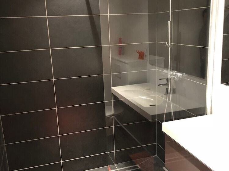 تختخواب و صبحانه Les Crays De Levigny