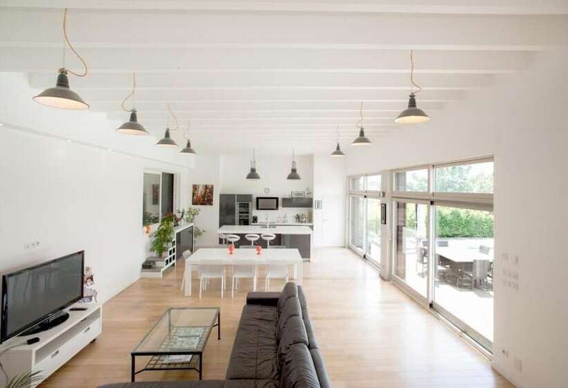 تختخواب و صبحانه Les Crays De Levigny