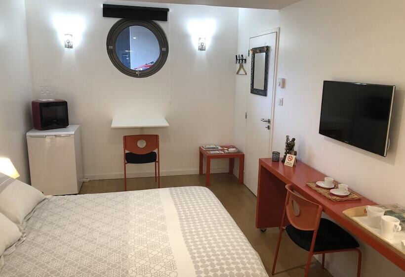 تختخواب و صبحانه Les Crays De Levigny