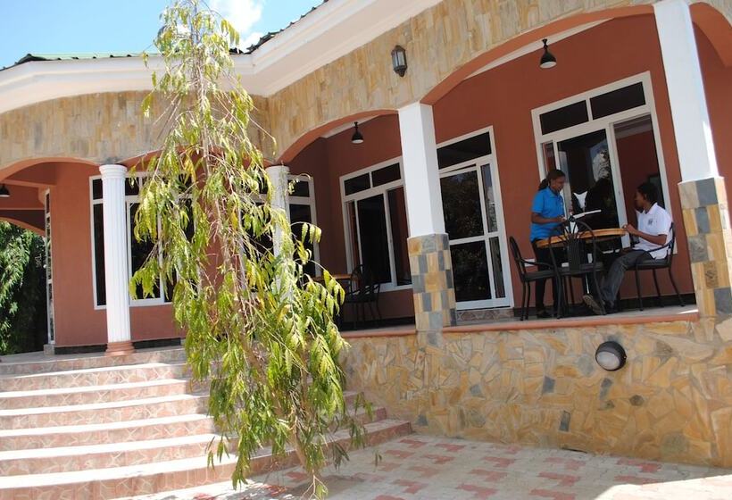 تختخواب و صبحانه Saruni River Lodge