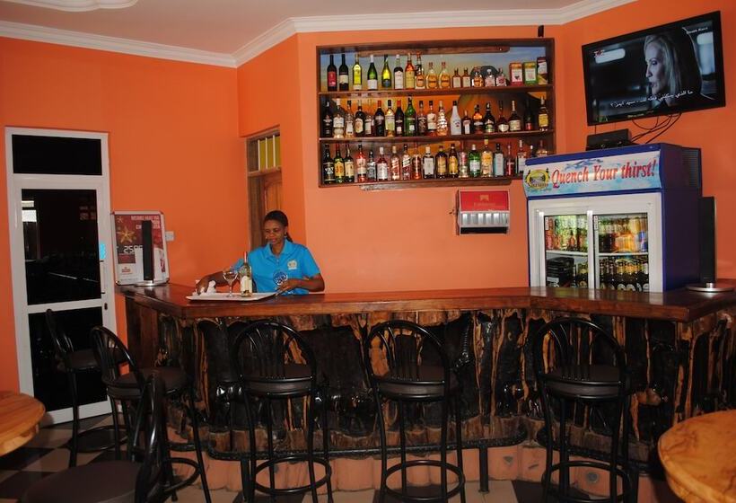 تختخواب و صبحانه Saruni River Lodge