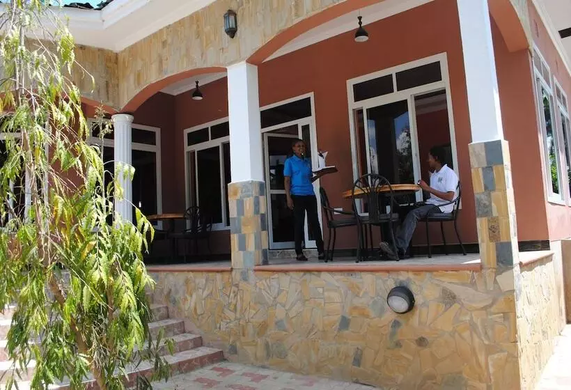 تختخواب و صبحانه Saruni River Lodge