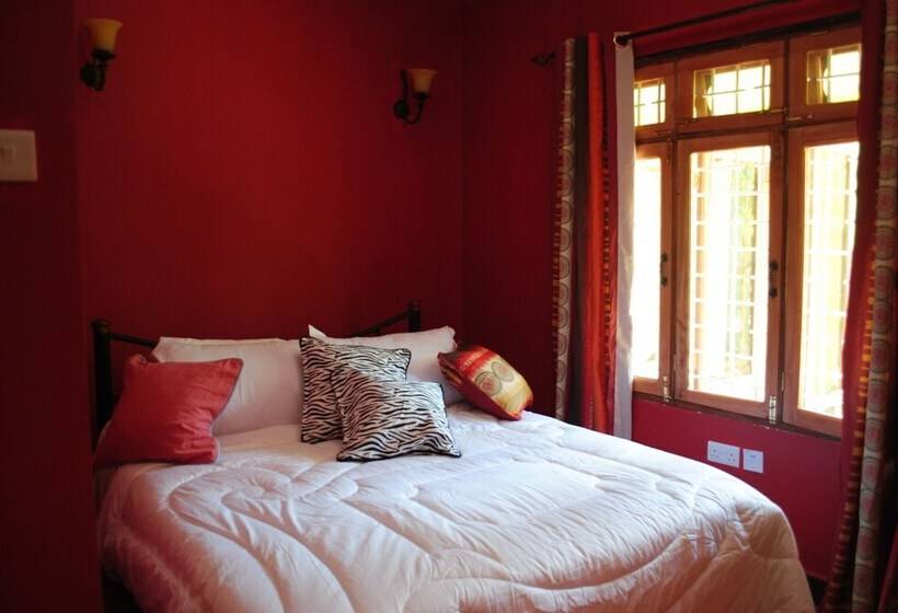 تختخواب و صبحانه Saruni River Lodge