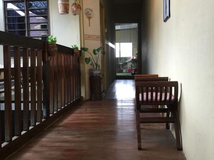 Cookoobird Home   Hostel