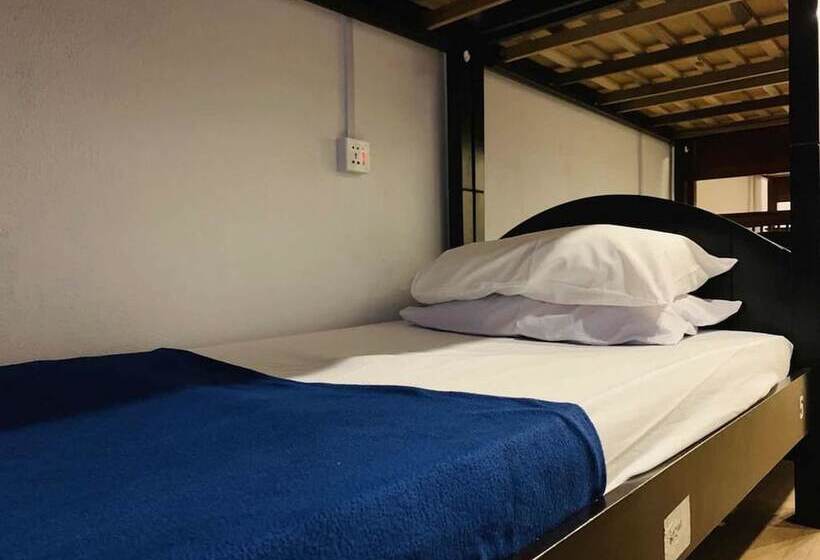 Cookoobird Home   Hostel