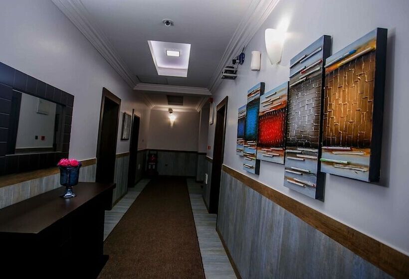 Gei8 Hotels & Lounge