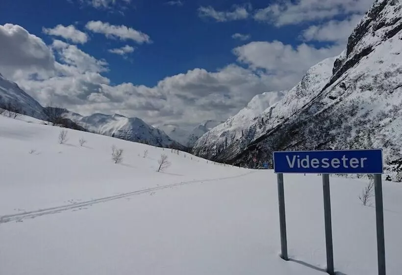 ホテル Folven Adventure Camp