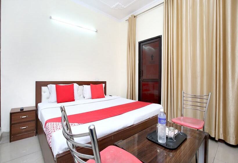 Hotell Gaurav Residency By Oyo