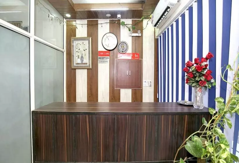 ホテル Gaurav Residency By Oyo