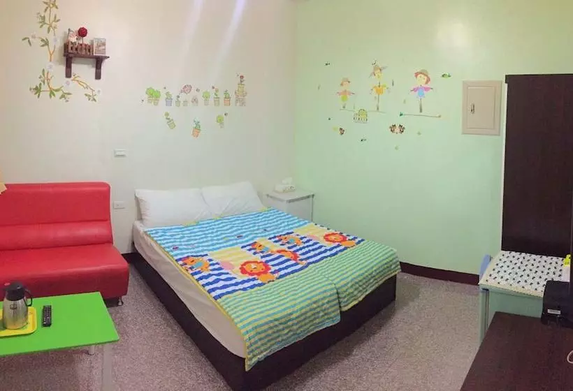 پانسیون Fengjia In House Hostel