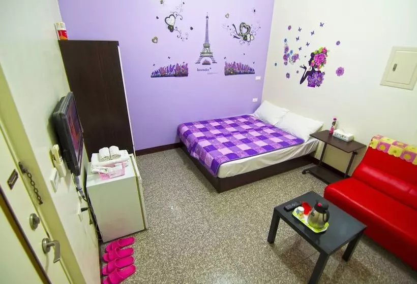 پانسیون Fengjia In House Hostel