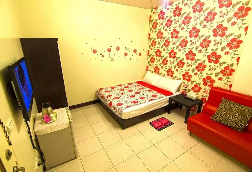 پانسیون Fengjia In House Hostel