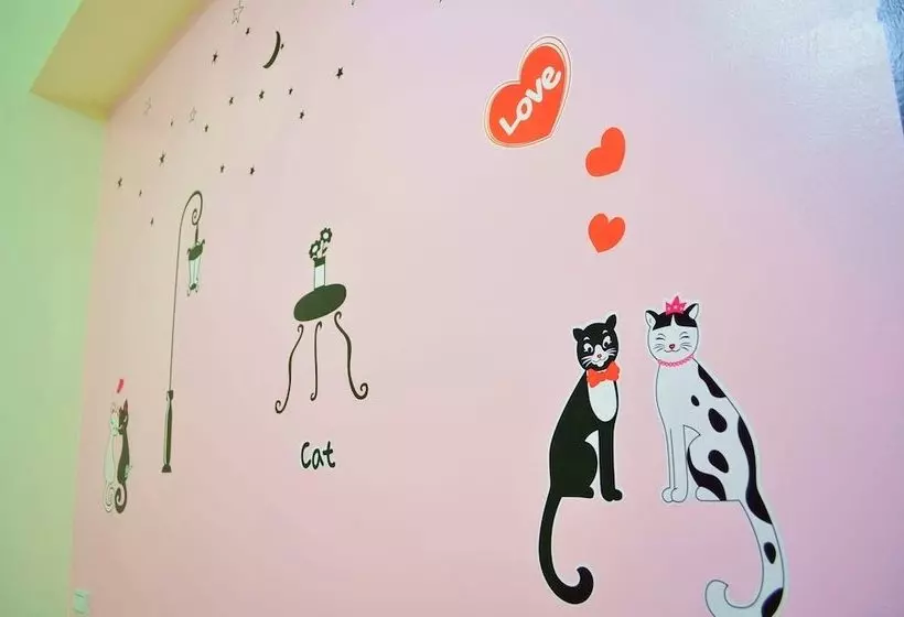 پانسیون Fengjia In House Hostel