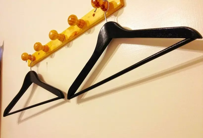 پانسیون Fengjia In House Hostel