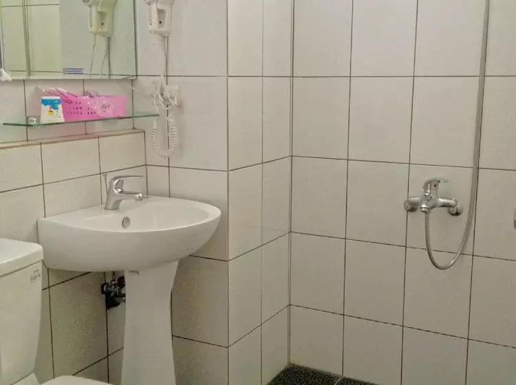 پانسیون Fengjia In House Hostel