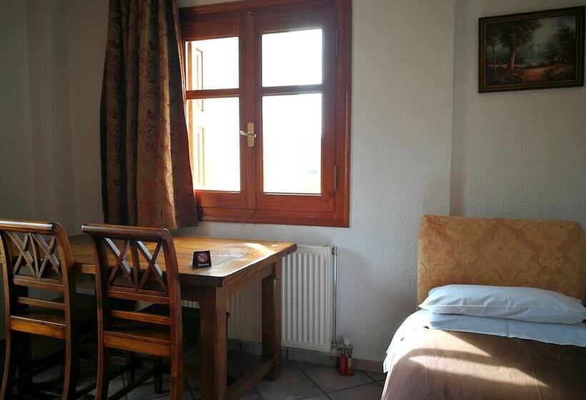 Pensió Nikky's Place