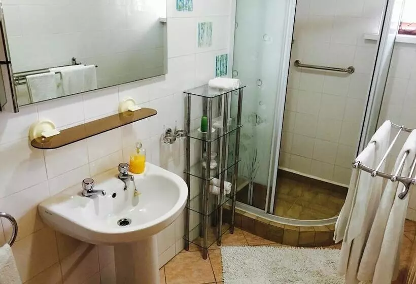 پانسیون Villa Caballero Luxury Chalets