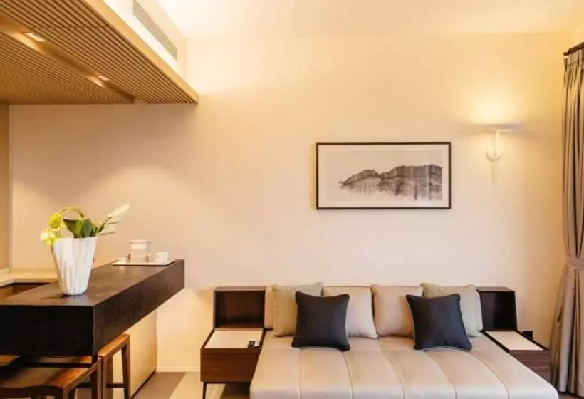 ホテル A Naya Anlan