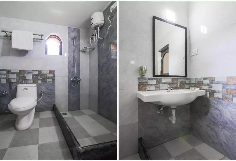 ホテル La Petite By Oyo Rooms