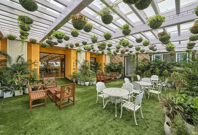 ホテル Mayfair Lake Resort