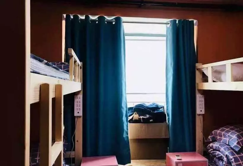 هتل Pinkhostelling Laternational