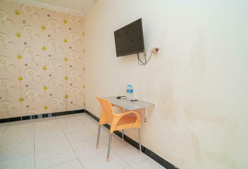 Hotel Reddoorz At Jalan Bukit Keminting