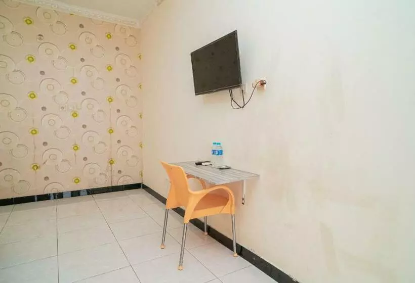 Hotelli Reddoorz At Jalan Bukit Keminting