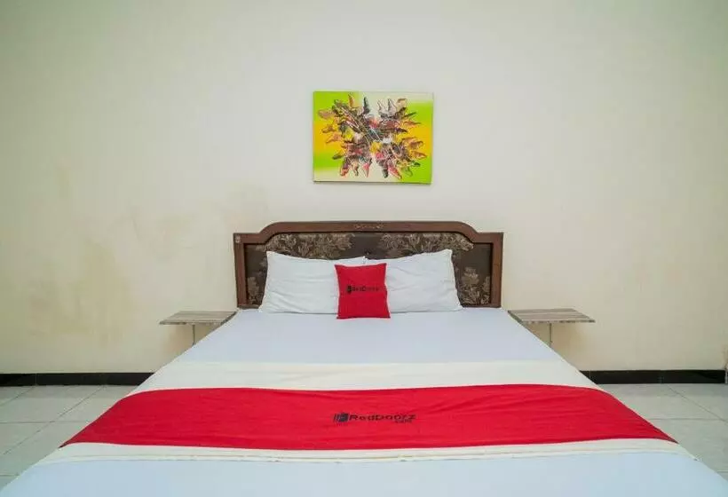 Hotelli Reddoorz At Jalan Bukit Keminting