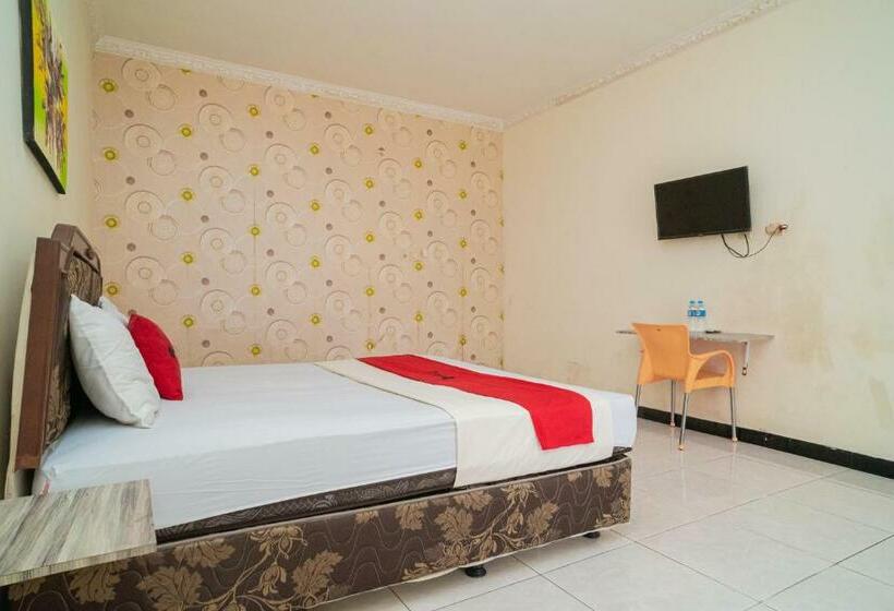 Hotel Reddoorz At Jalan Bukit Keminting