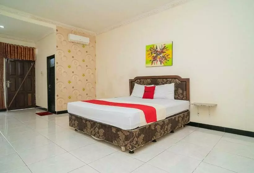 Hotelli Reddoorz At Jalan Bukit Keminting