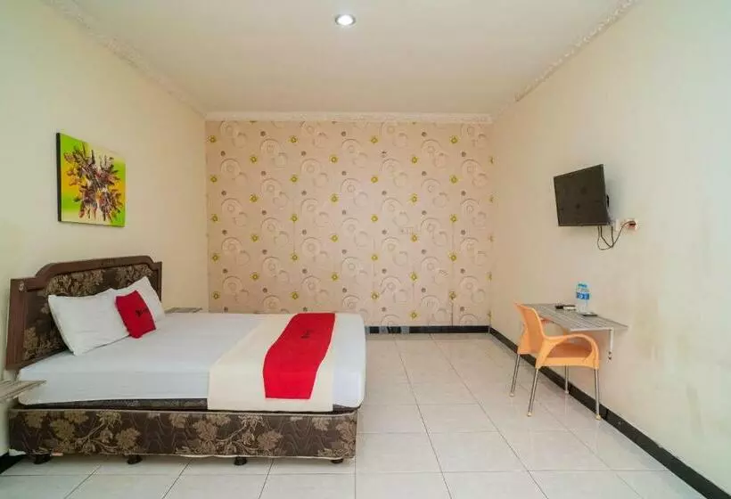 Hotelli Reddoorz At Jalan Bukit Keminting